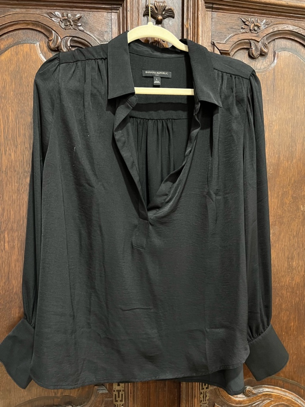 Banana Republic Black V-Neck Pullover Blouse